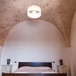 Casa Lucrezia *