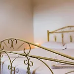 Casa Lucrezia *